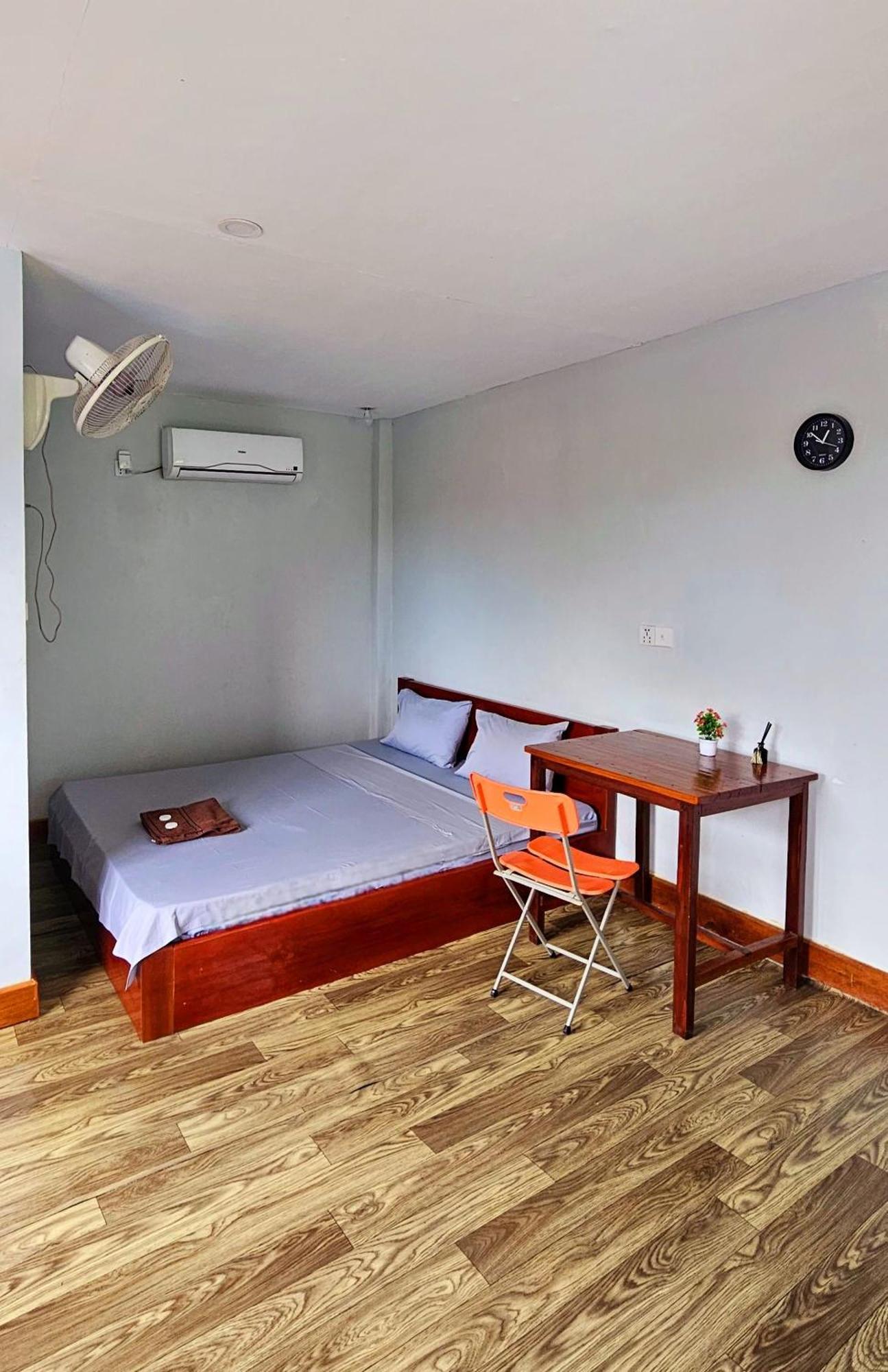 The Small Guest House Kaoh Touch ภายนอก รูปภาพ